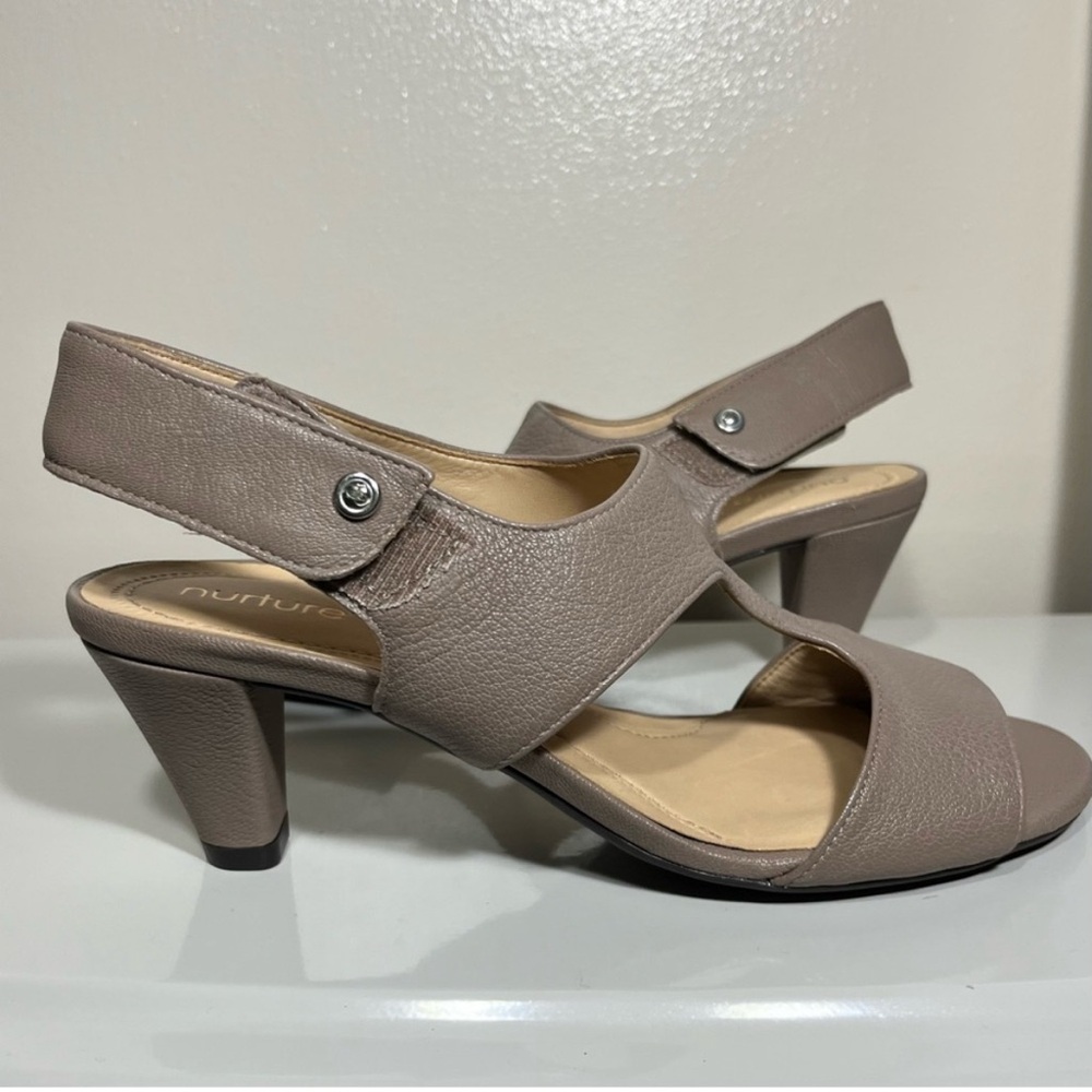 Nurture Open-toe Leather Shoes - Picture 3 of 10